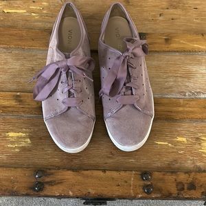 Purple vionic shoes sz 9